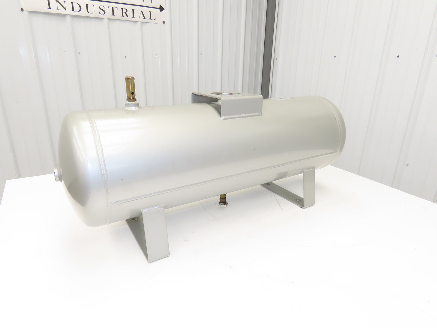 SMC VBAT38A1-RV Pneumatic Air Tank 1 Bar 145PSI 10 Gallon Capacity Compressed
