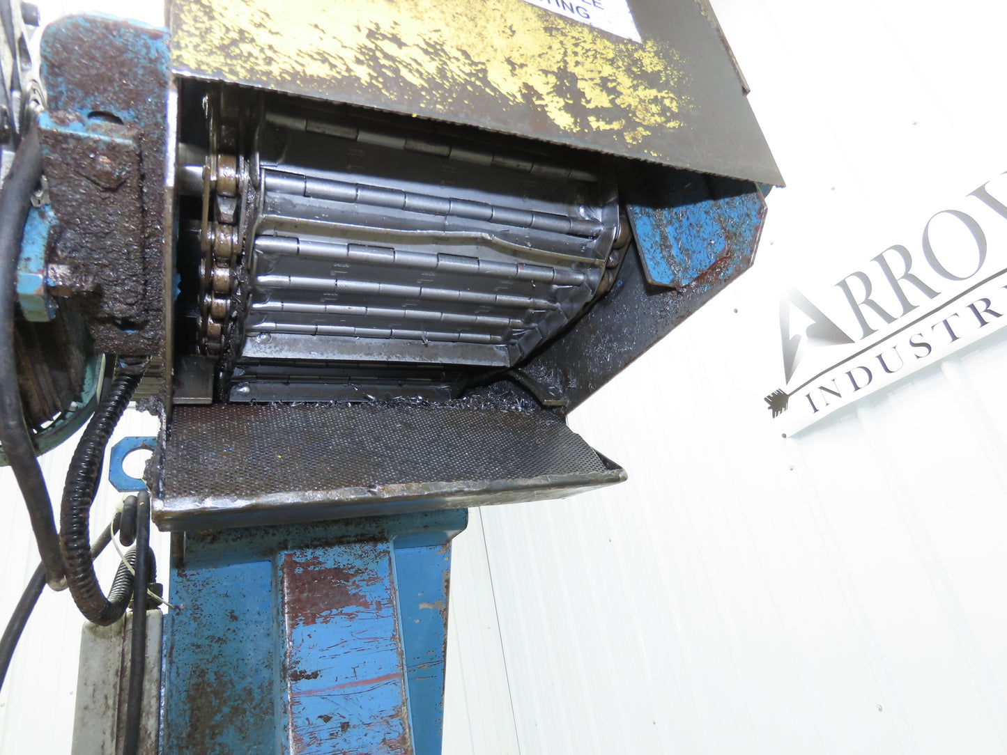 Tsubaki 10"W x 90"L Chip Conveyor 7.5"Belt 45" Infeed 38"H Discharge 220V 3PH
