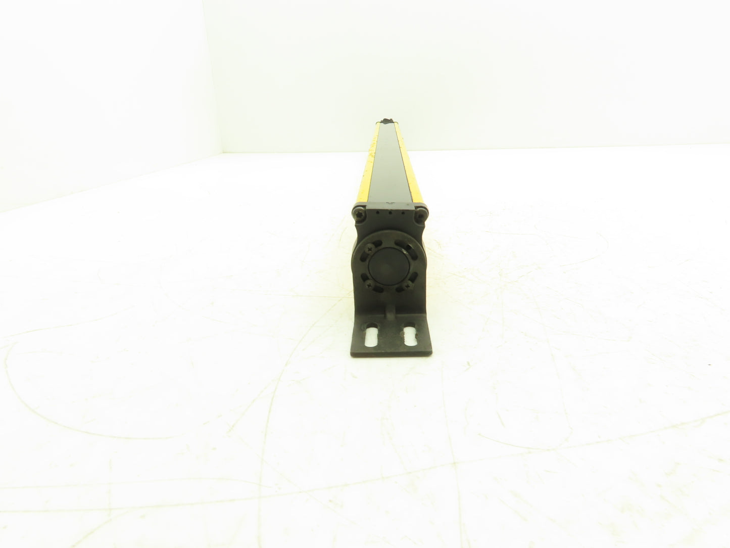 440L-T4J0640YD Guardmaster Guardshield Safety Light Curtain Transmitter 640mm