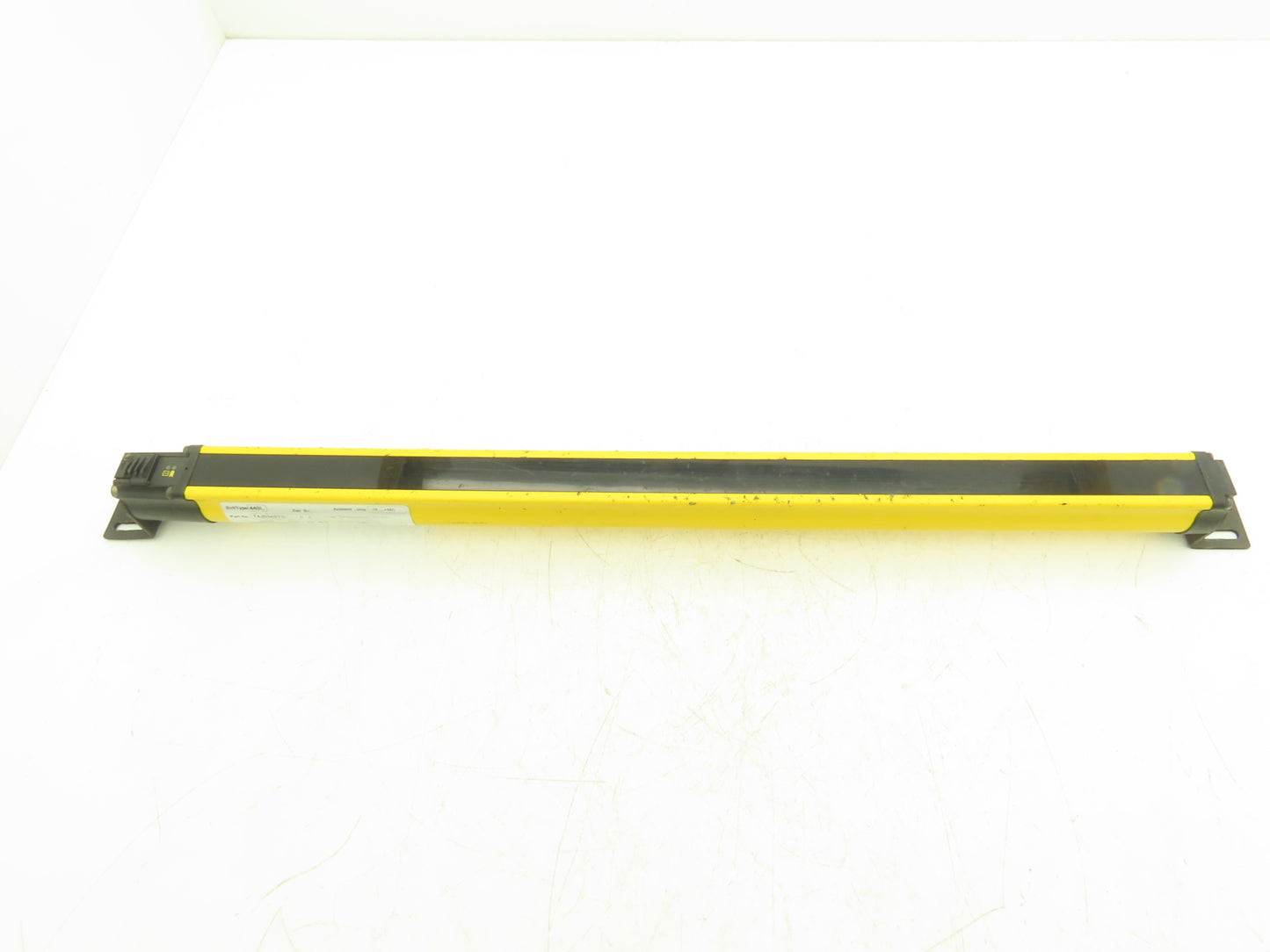 440L-T4J0640YD Guardmaster Guardshield Safety Light Curtain Transmitter 640mm