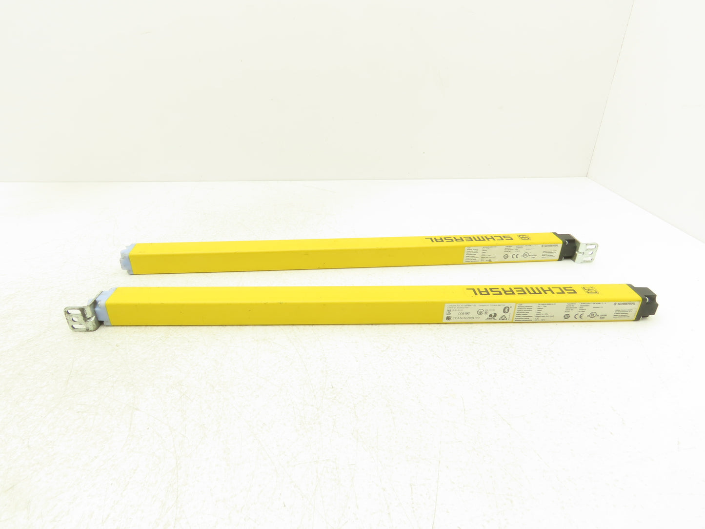Schmersal SLC440-R-0490-14-01 Safety Light Curtain Receiver -READ_ Lot of 2