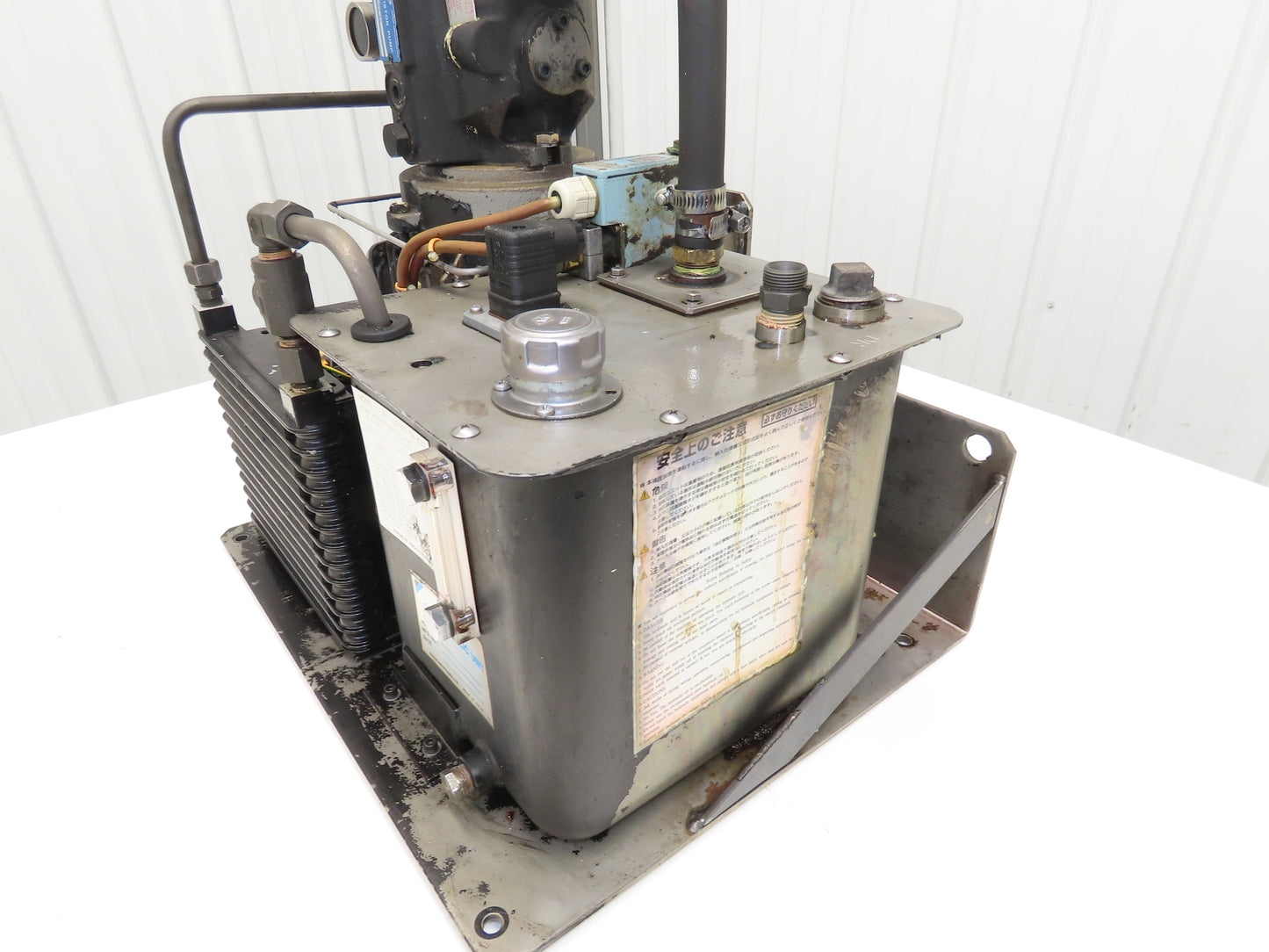 Daikin V15AIRX-95 S38 Hydraulic Power Unit 10L Tank 25L/min 855psi 2.2kw 220V