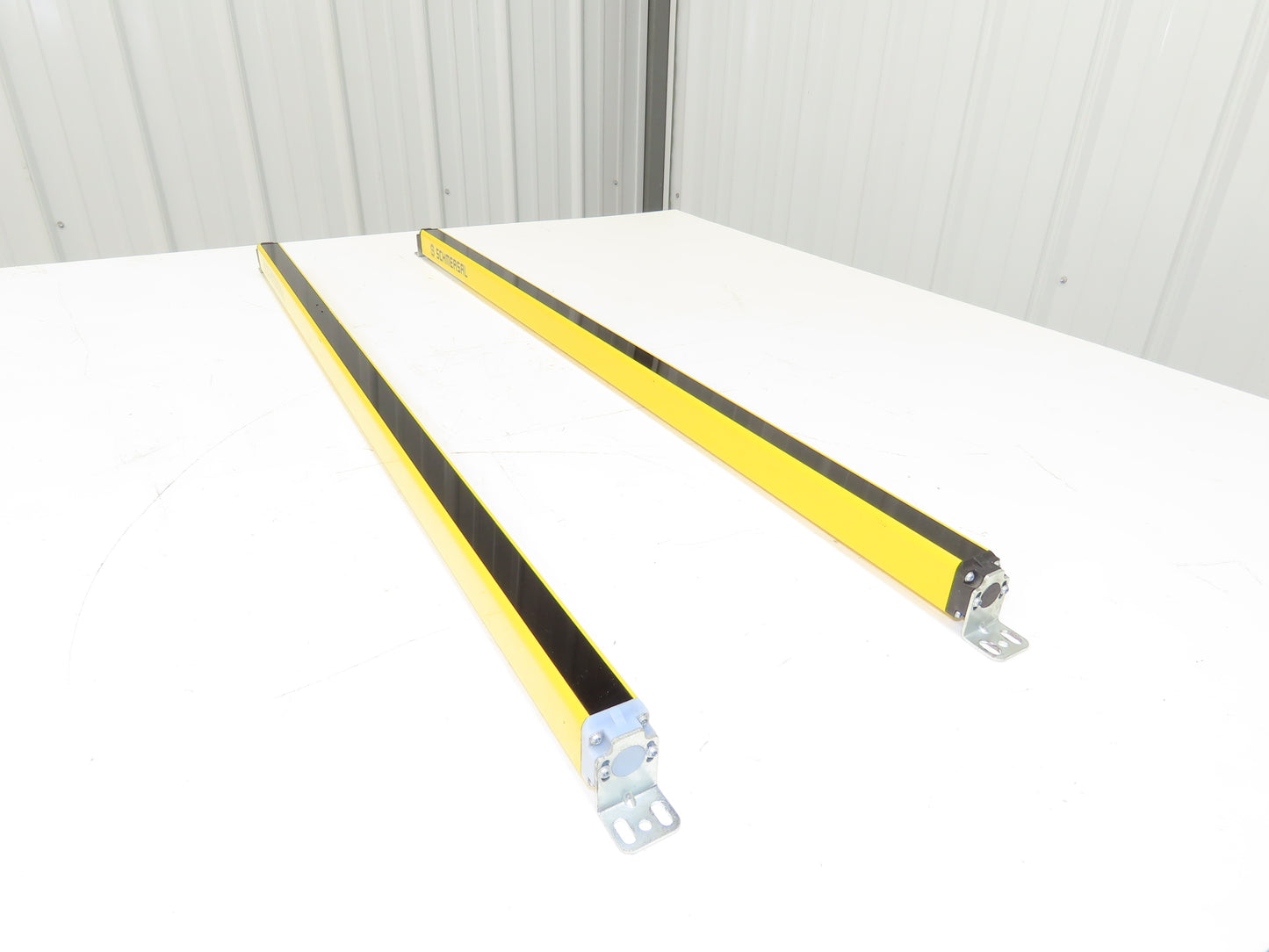 Schmersal SLC440COM-ER-0890-14 Safety Light Curtain Transmitter & Receiver Set