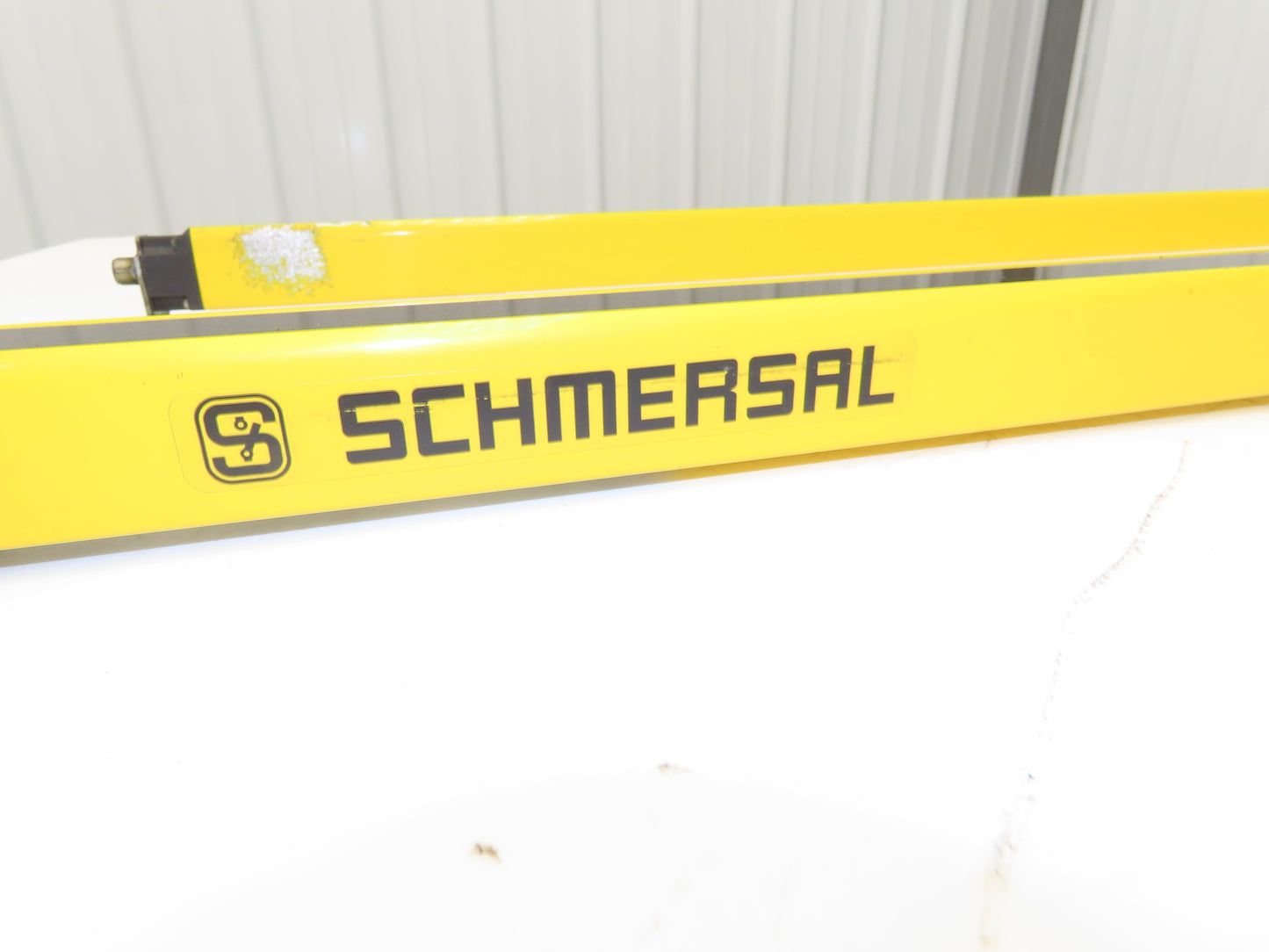 Schmersal SLC440COM-ER-0890-14 Safety Light Curtain Transmitter & Receiver Set