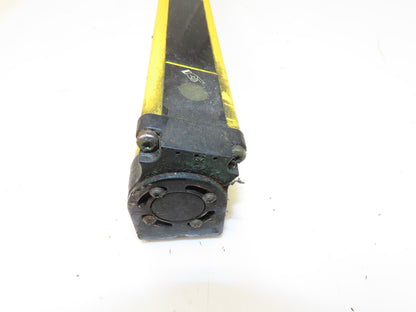440L-P4J0960YD Guardshield Safety Light Curtain Transmitter/Receiver Set -READ