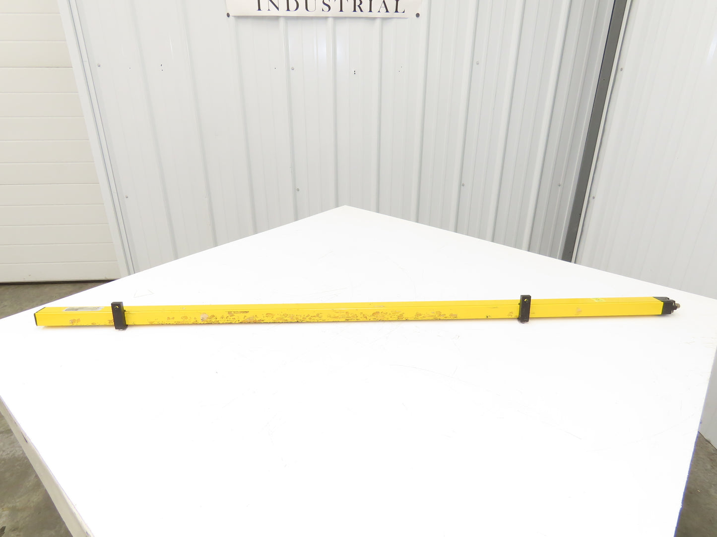 A-B 445L-R4S1200YD Guardshield Light Curtain Safe4 Receiver Parts Only 1200mm