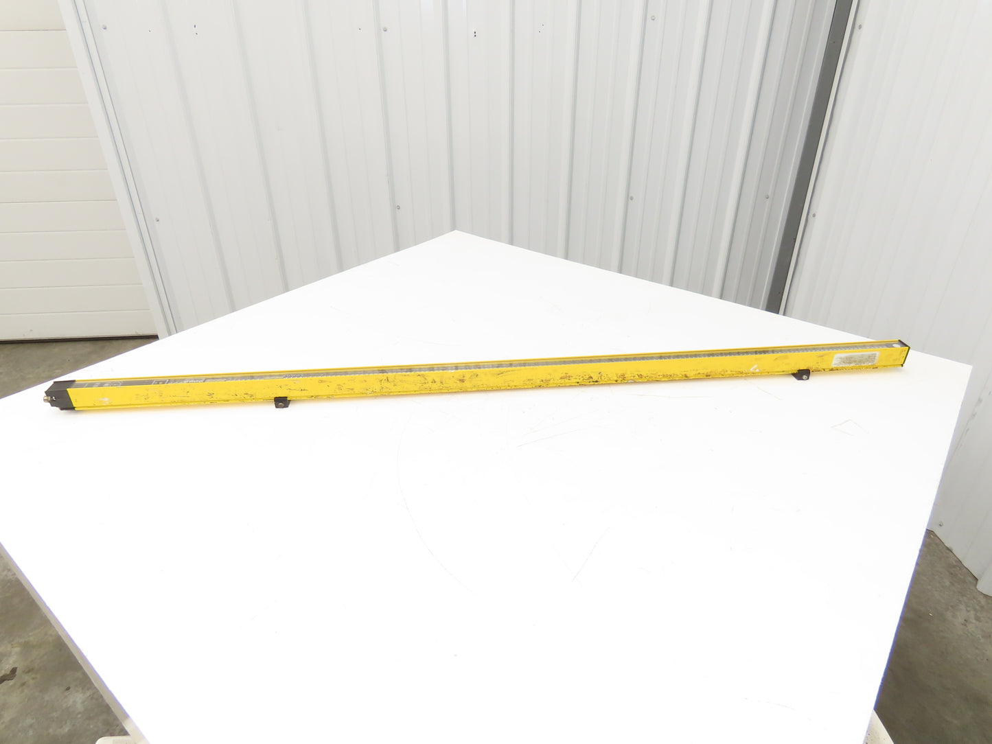 A-B 445L-R4S1200YD Guardshield Light Curtain Safe4 Receiver Parts Only 1200mm