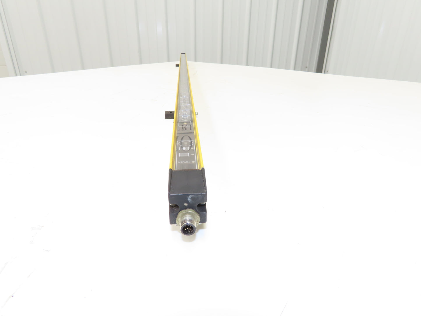 A-B 445L-R4S1200YD Guardshield Light Curtain Safe4 Receiver Parts Only 1200mm