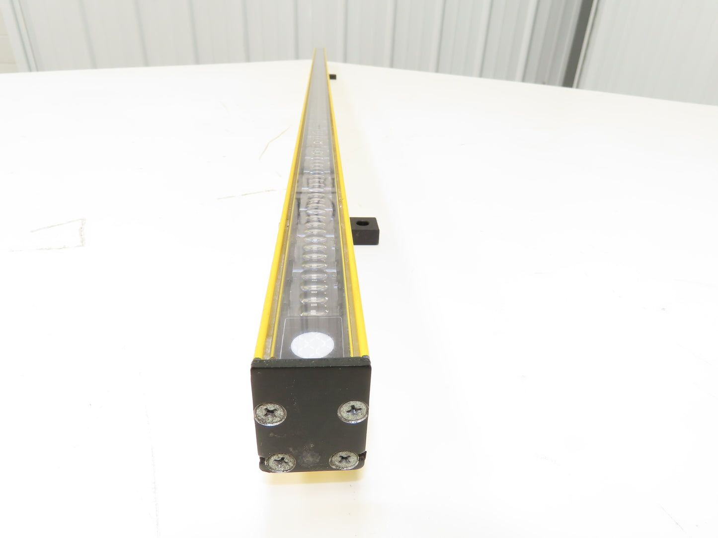 A-B 445L-R4S1200YD Guardshield Light Curtain Safe4 Receiver Parts Only 1200mm