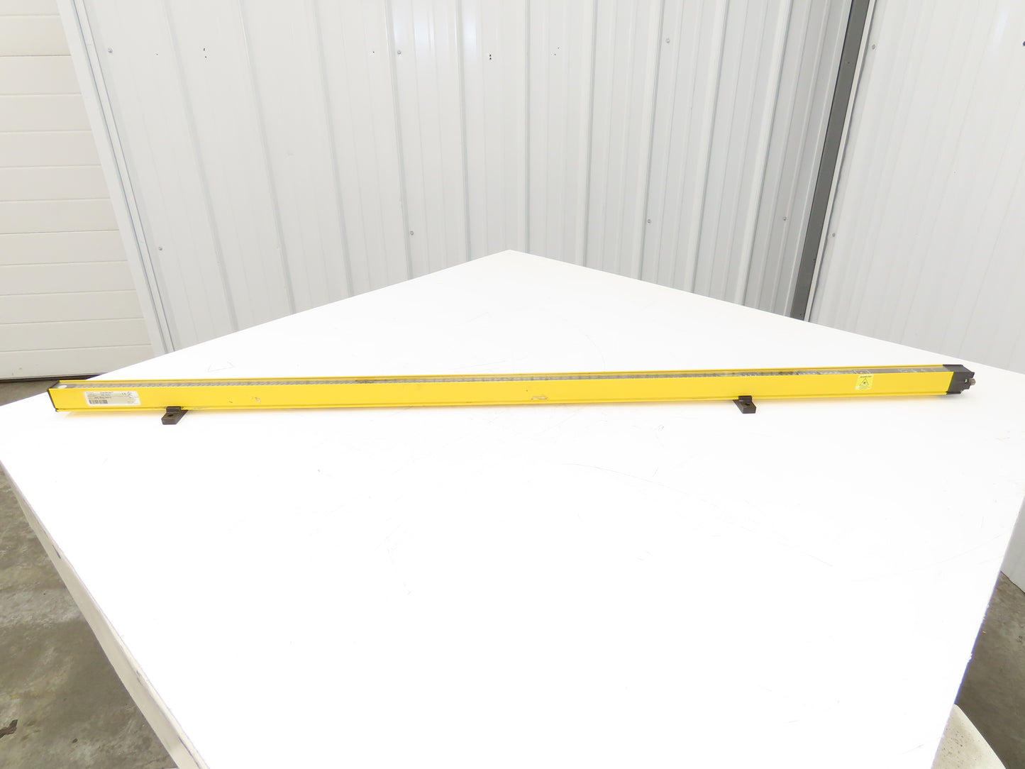 A-B 445L-R4S1200YD Guardshield Light Curtain Safe4 Receiver Parts Only 1200mm