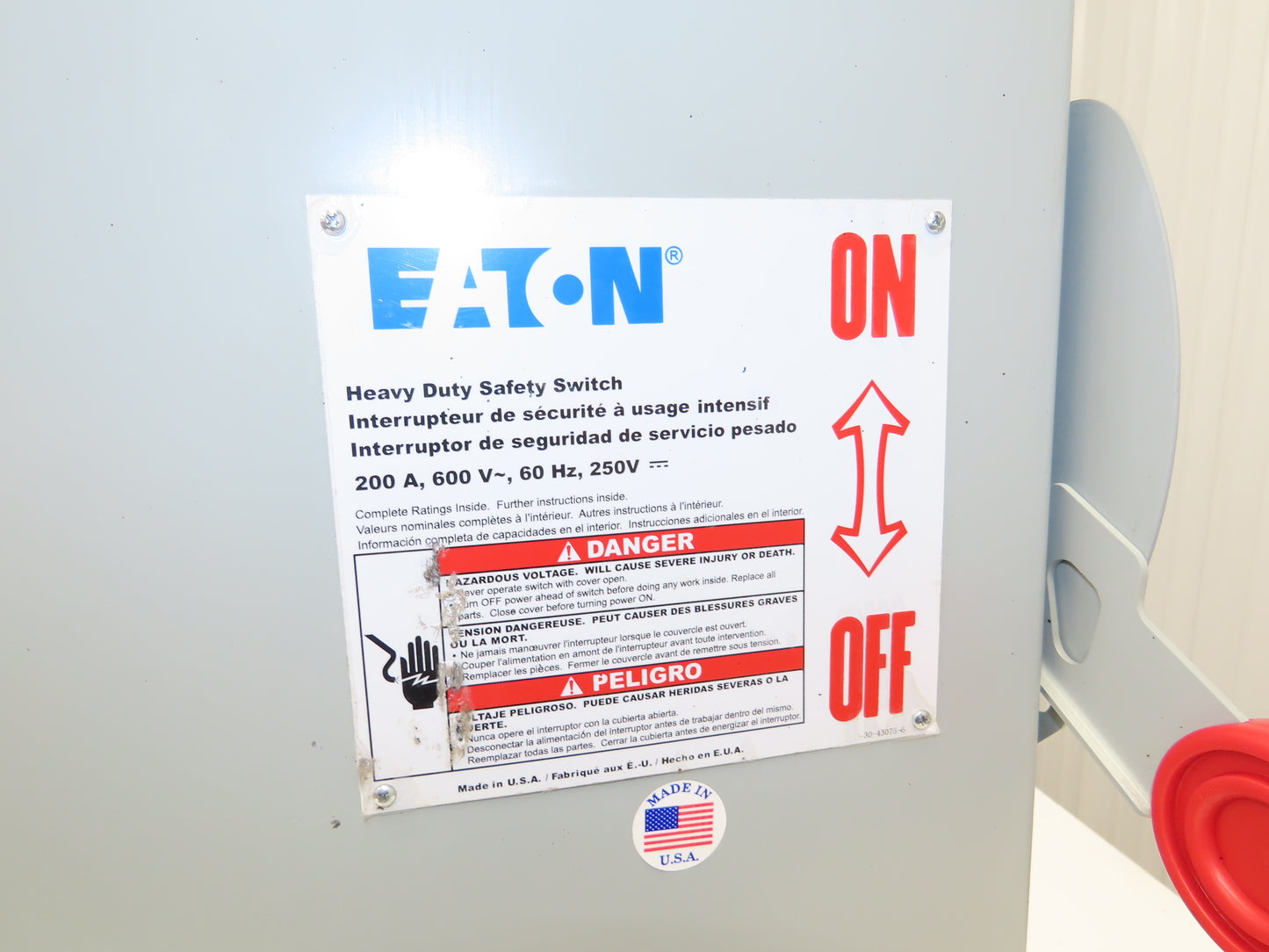 Eaton DH364FGK Fusible Disconnect Safety Switch 200A 600V 3Ph