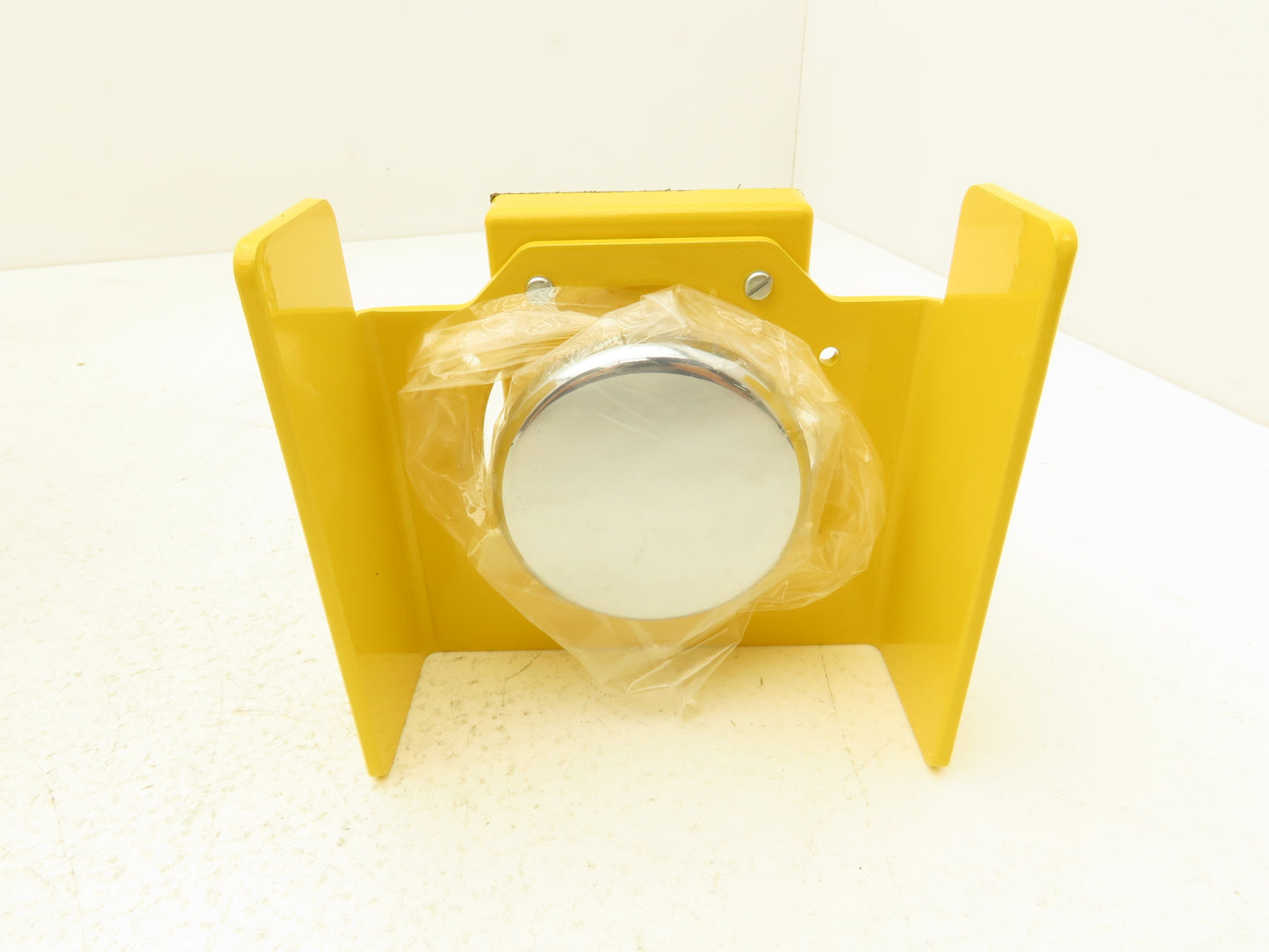 Allen Bradley 800P-F2CGAV Palm Operated Push Button Switch Flush Mount 1NO 1NC