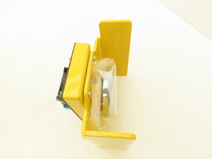 Allen Bradley 800P-F2CGAV Palm Operated Push Button Switch Flush Mount 1NO 1NC