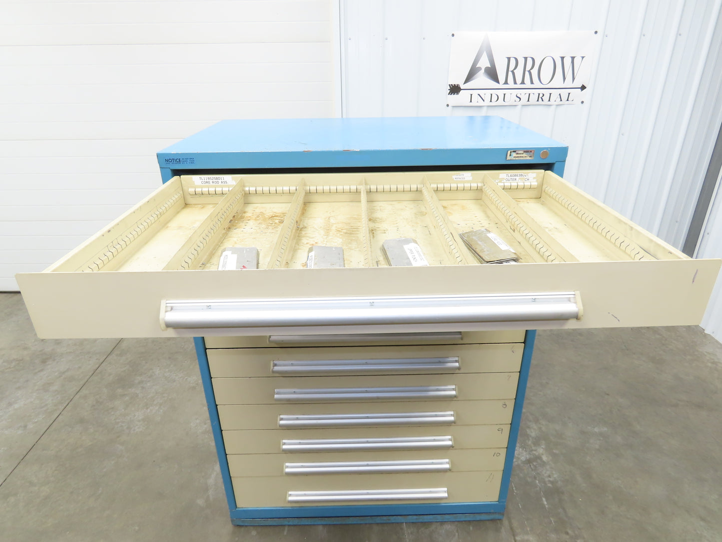 Nu-Era Modular Tool Storage Cabinet 11 Drawer 45x28x61" Stanley Vidmar Blue