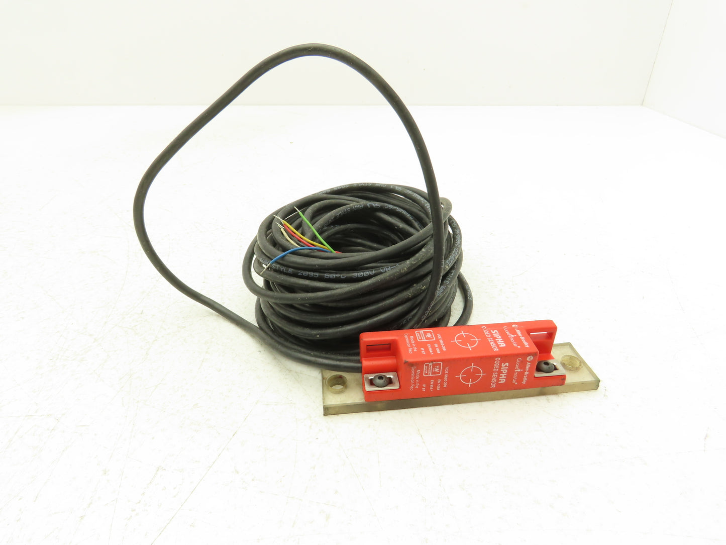 Allen Bradley 440N-S32039 B SIPHA Guardmaster Safety Interlock Switch Sensor