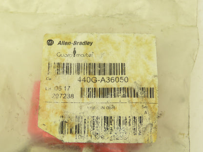 Allen Bradley 440G-A36050 Spartan Switch Actuator Catch Retainer Guide  Lot of 2