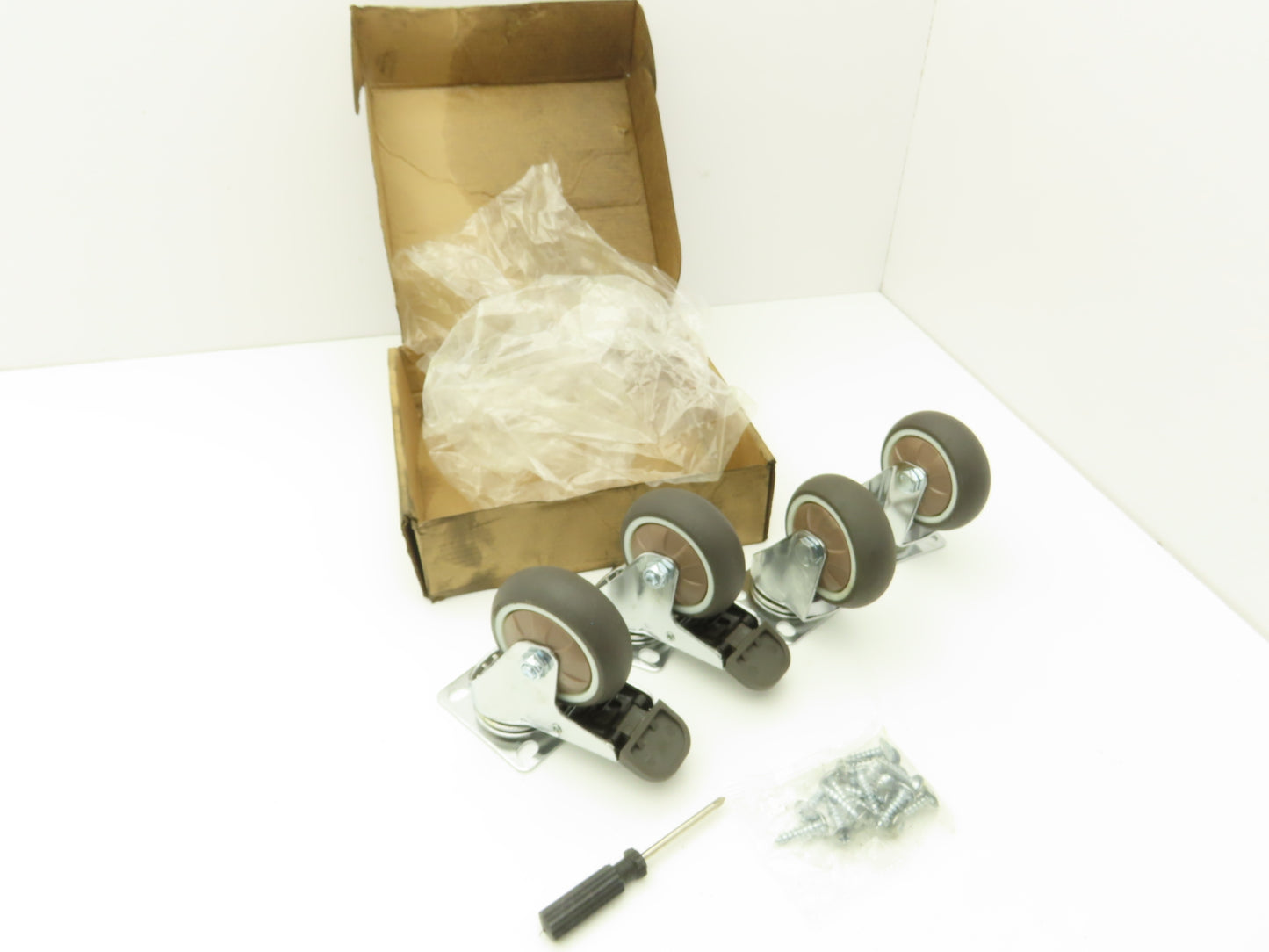 Nefish X003USEVS7 3" Rubber Swivel Caster Set of 4