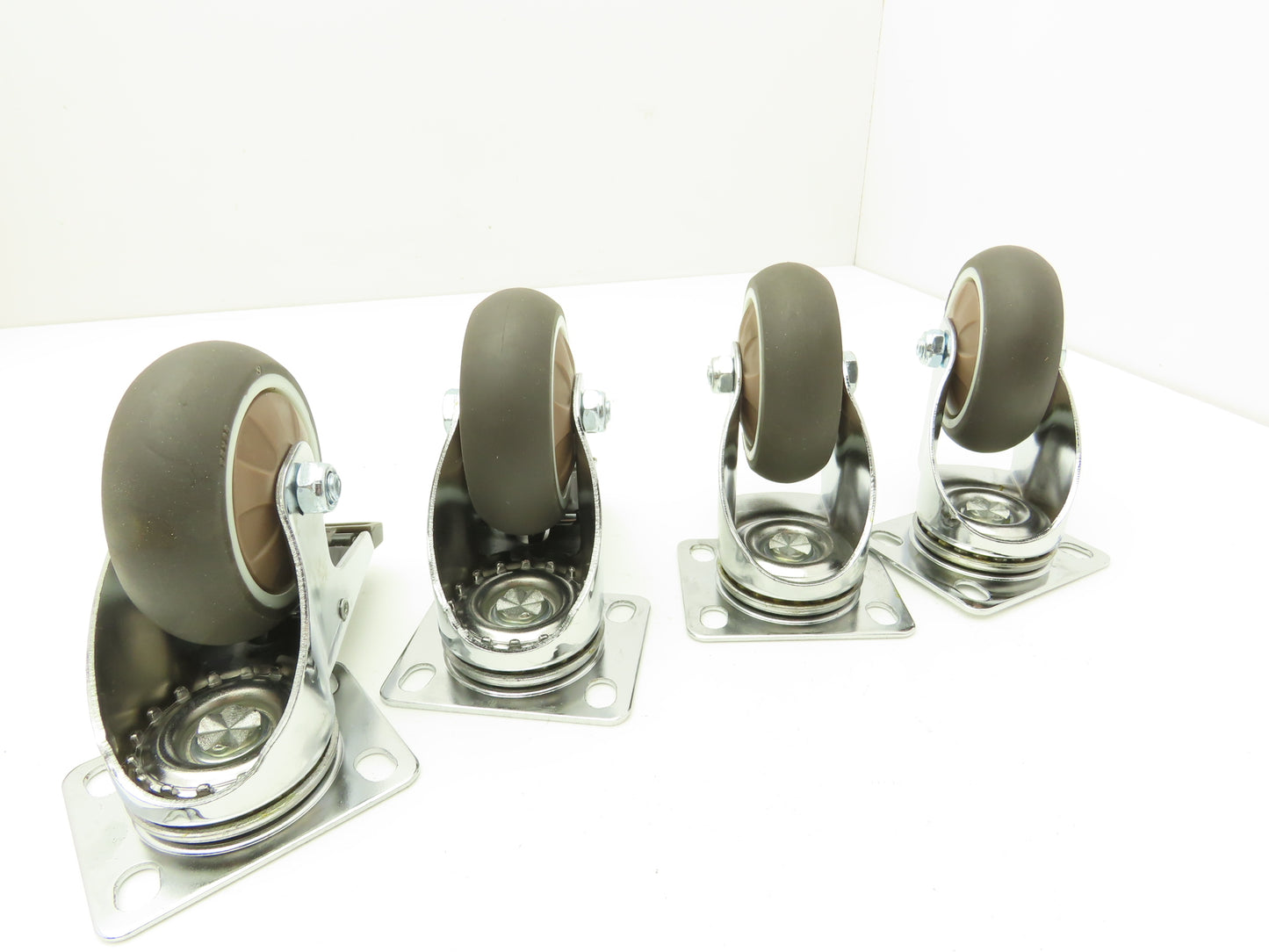 Nefish X003USEVS7 3" Rubber Swivel Caster Set of 4