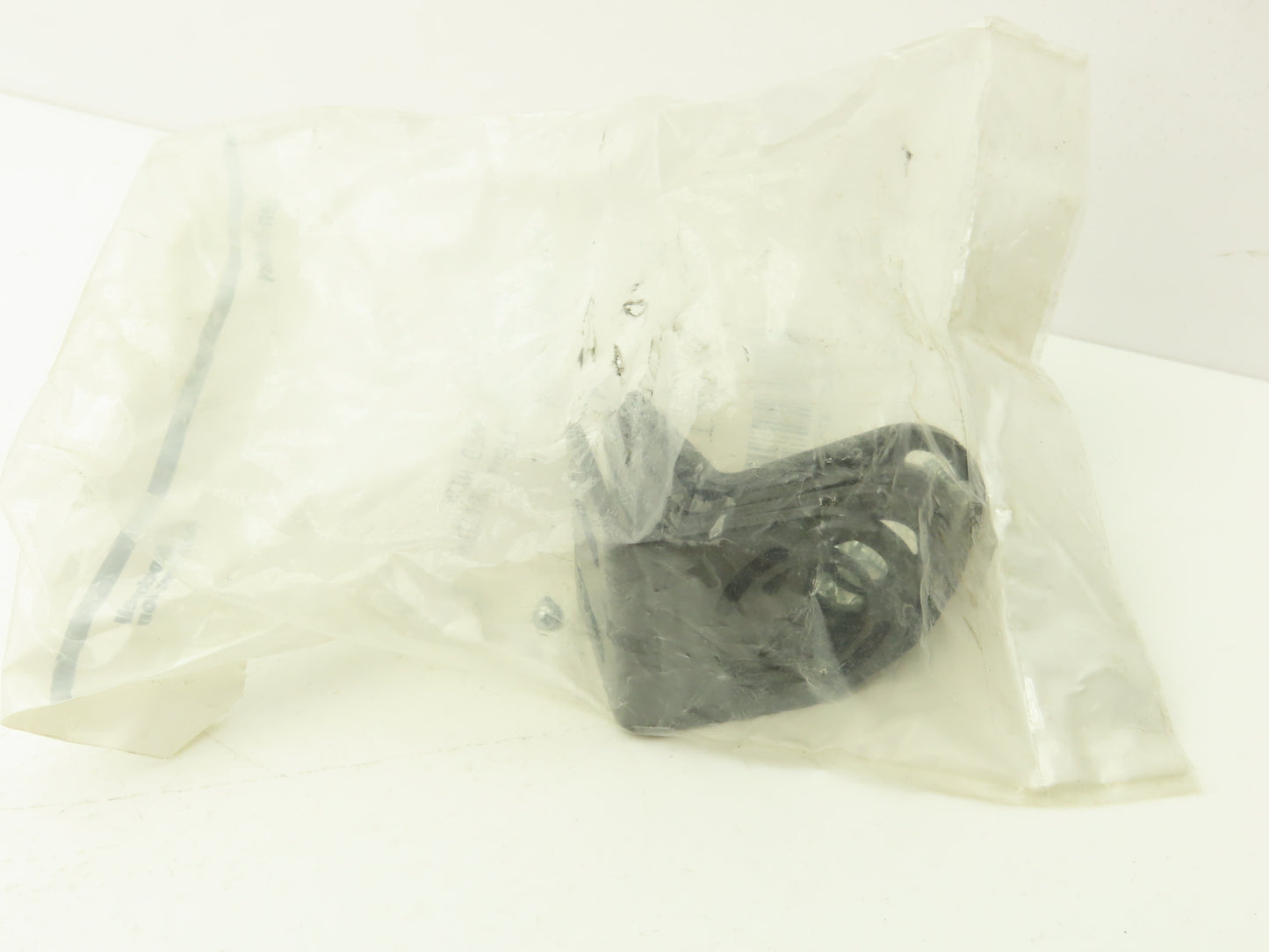 Allen Bradley 440L-AF6101 Light Curtain L Shaped Mounting Bracket  Set of 4