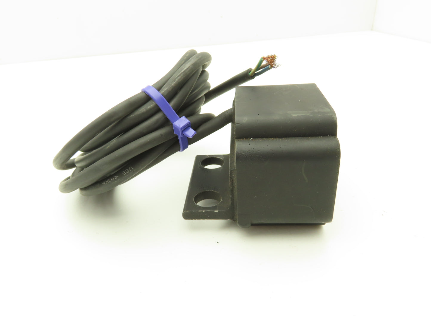 Service Engineering IDMSM99CE1 Vibratory Feeder Bowl Electromagnet 115VAC 1.3A