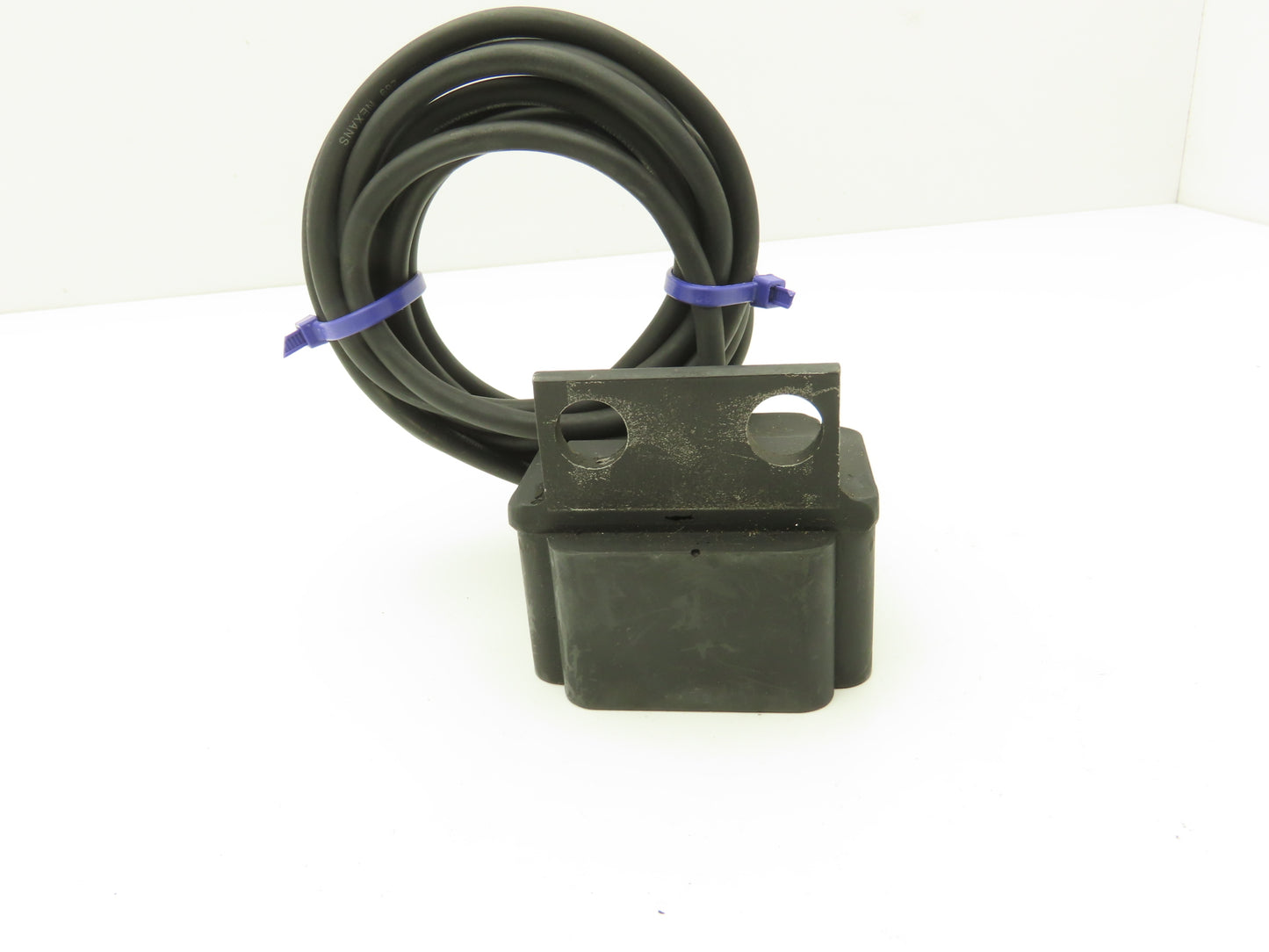 Service Engineering IDMSM99CE1 Vibratory Feeder Bowl Electromagnet 115VAC 1.3A