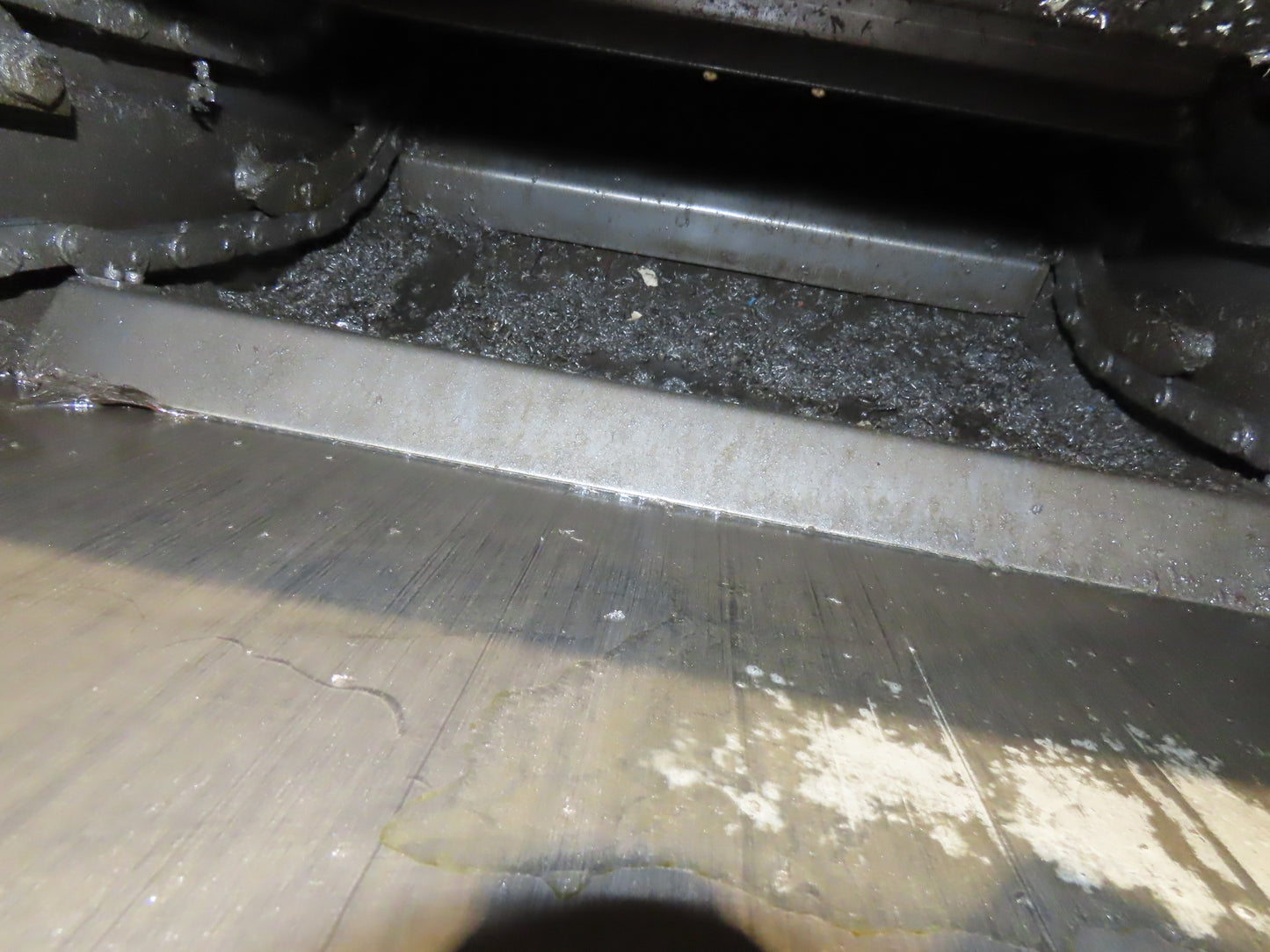 Barnes Kleenall Chip Conveyor Scraper Chain Coolant Filter 25"x72" Infeed 55"H