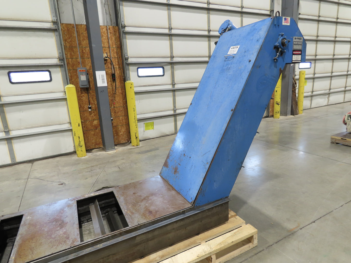Barnes Kleenall Chip Conveyor Scraper Chain Coolant Filter 25"x72" Infeed 55"H