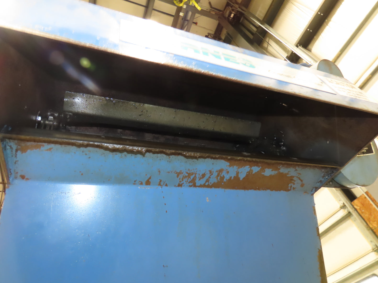 Barnes Kleenall Chip Conveyor Scraper Chain Coolant Filter 25"x72" Infeed 55"H