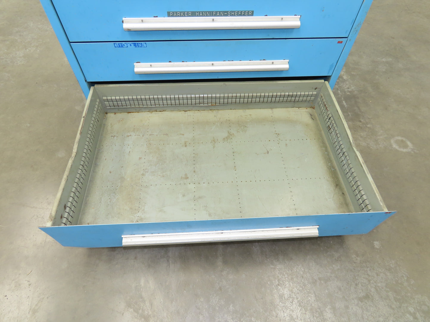 Nu-Era Tool Storage Cabinet Modular 8 Drawer 45x28x61" Stanley Lista Vidmar Read
