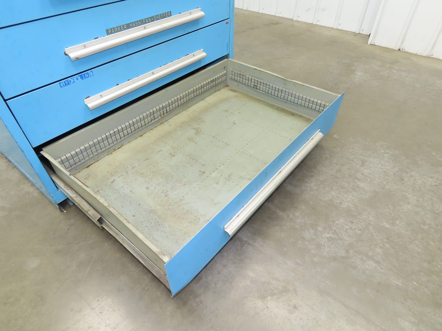 Nu-Era Tool Storage Cabinet Modular 8 Drawer 45x28x61" Stanley Lista Vidmar Read
