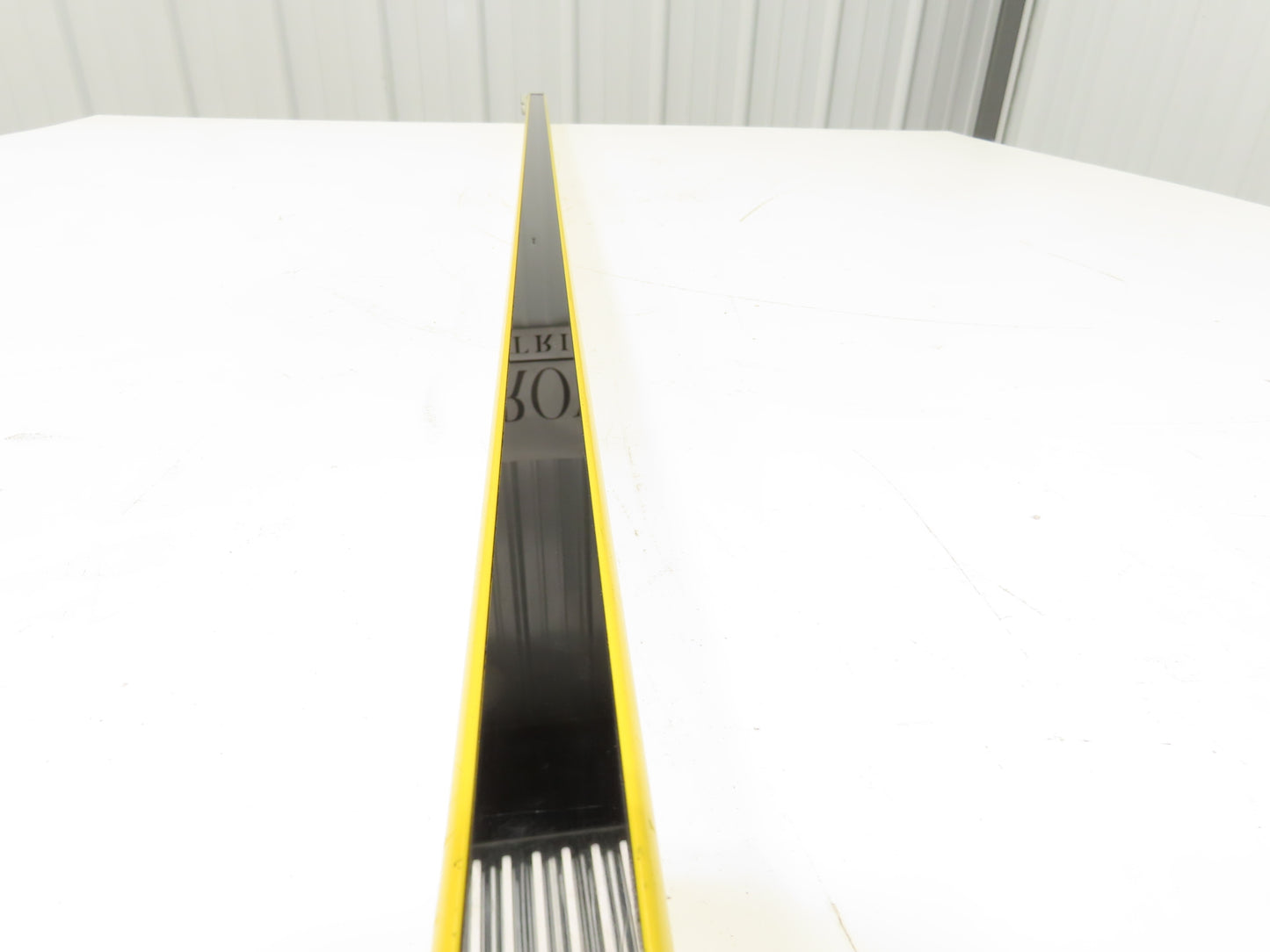 Schmersal SLC440COM-E-1290-14 Safety Light Curtain Emitter Only -Parts or Repair
