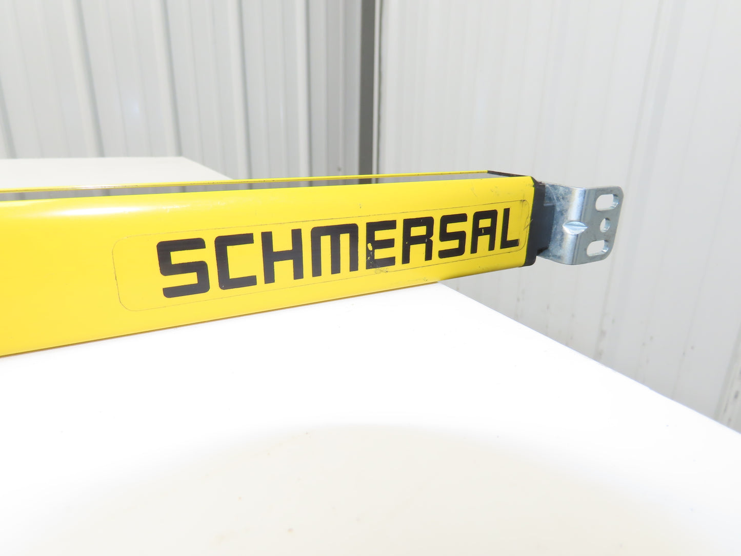 Schmersal SLC440COM-E-1290-14 Safety Light Curtain Emitter Only -Parts or Repair