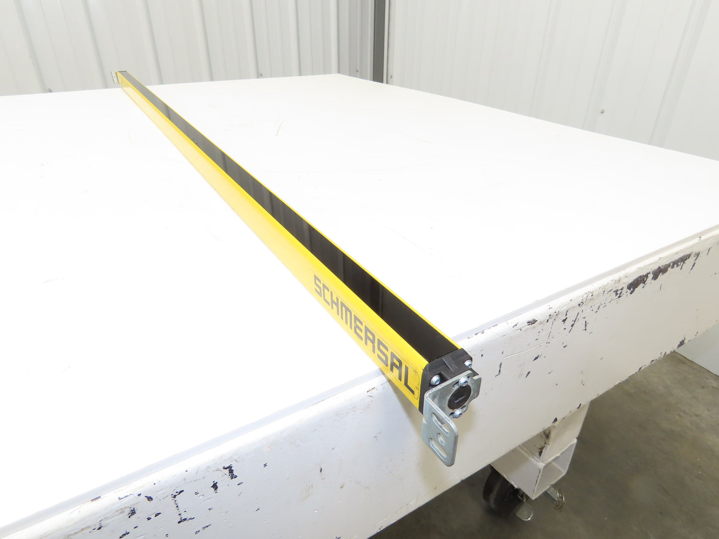 Schmersal SLC440COM-E-1290-14 Safety Light Curtain Emitter Only -Parts or Repair