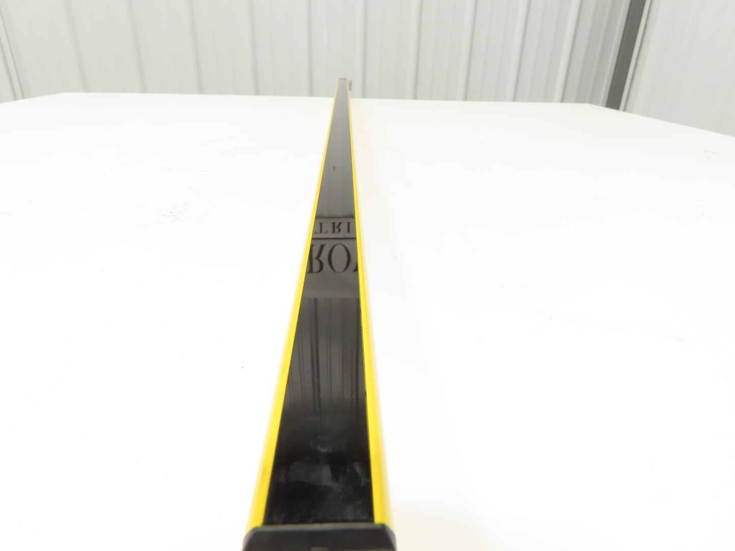 Schmersal SLC440COM-E-1290-14 Safety Light Curtain Emitter Only -Parts or Repair