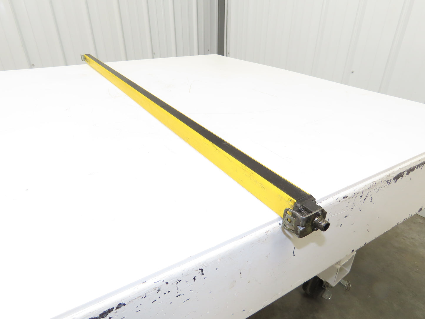 Schmersal SLC440COM-R-1290-14 Safety Light Curtain Receiver Only-Parts or Repair