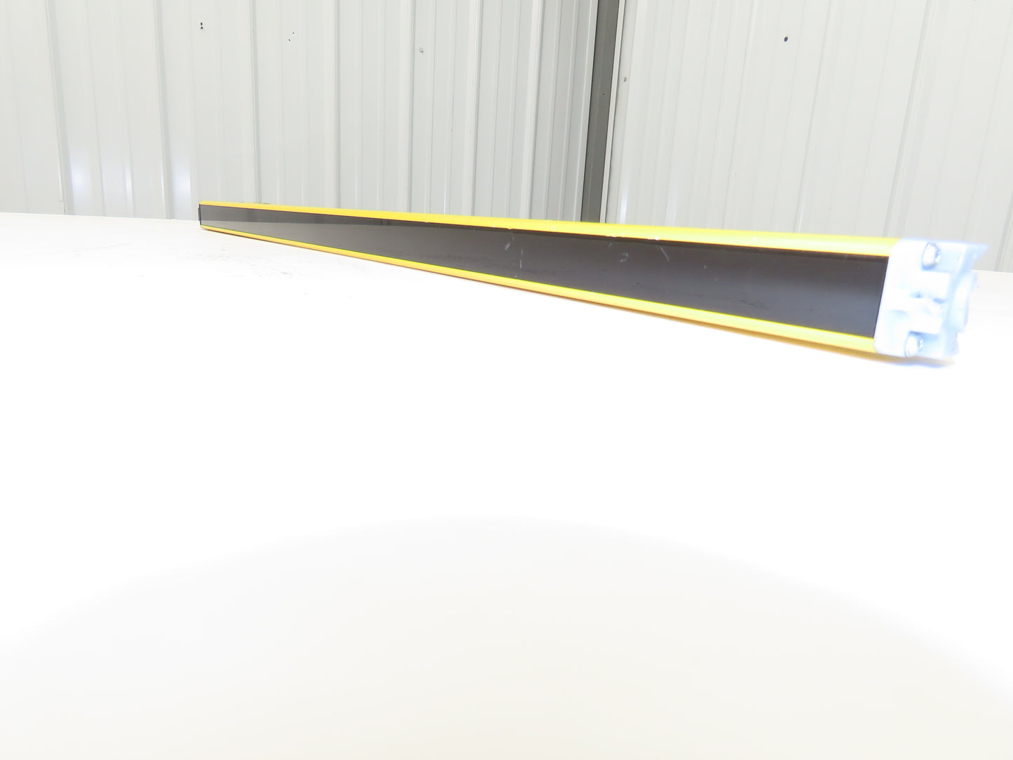 Schmersal SLC440COM-R-0650-14 Safety Light Curtain Receiver 650mm Parts/Repair