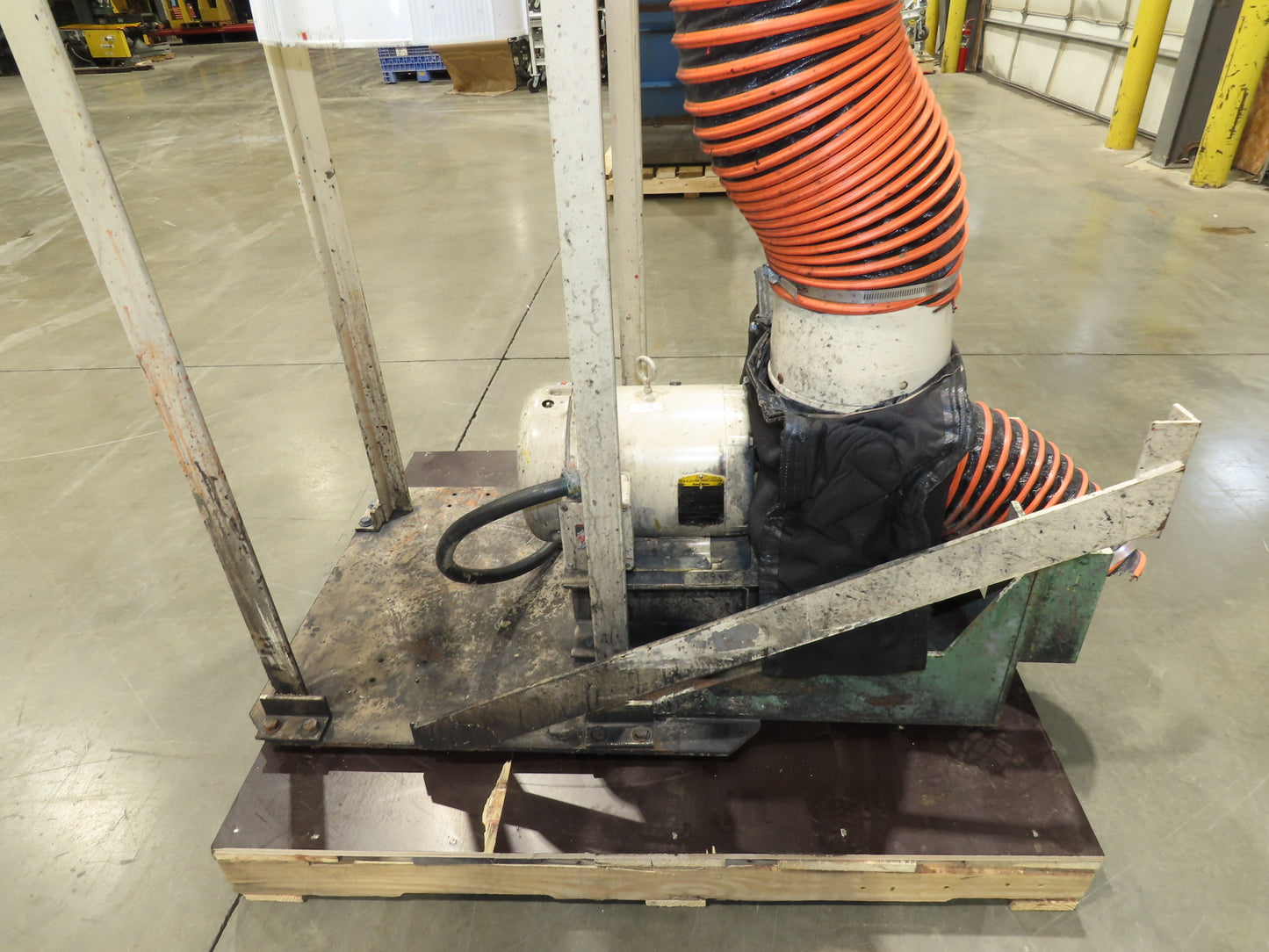 Cincinnati Fan PB-15A Cyclone Dust Collector Mesh Filter 5Gal 2600cfm 10Hp 112"H