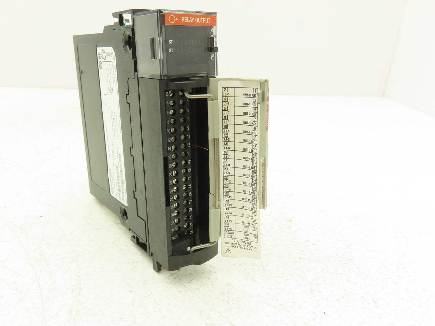 Allen Bradley 1756-OW16I A ControlLogix 16PT Relay Output 24V FW 3.003 Ser A READ