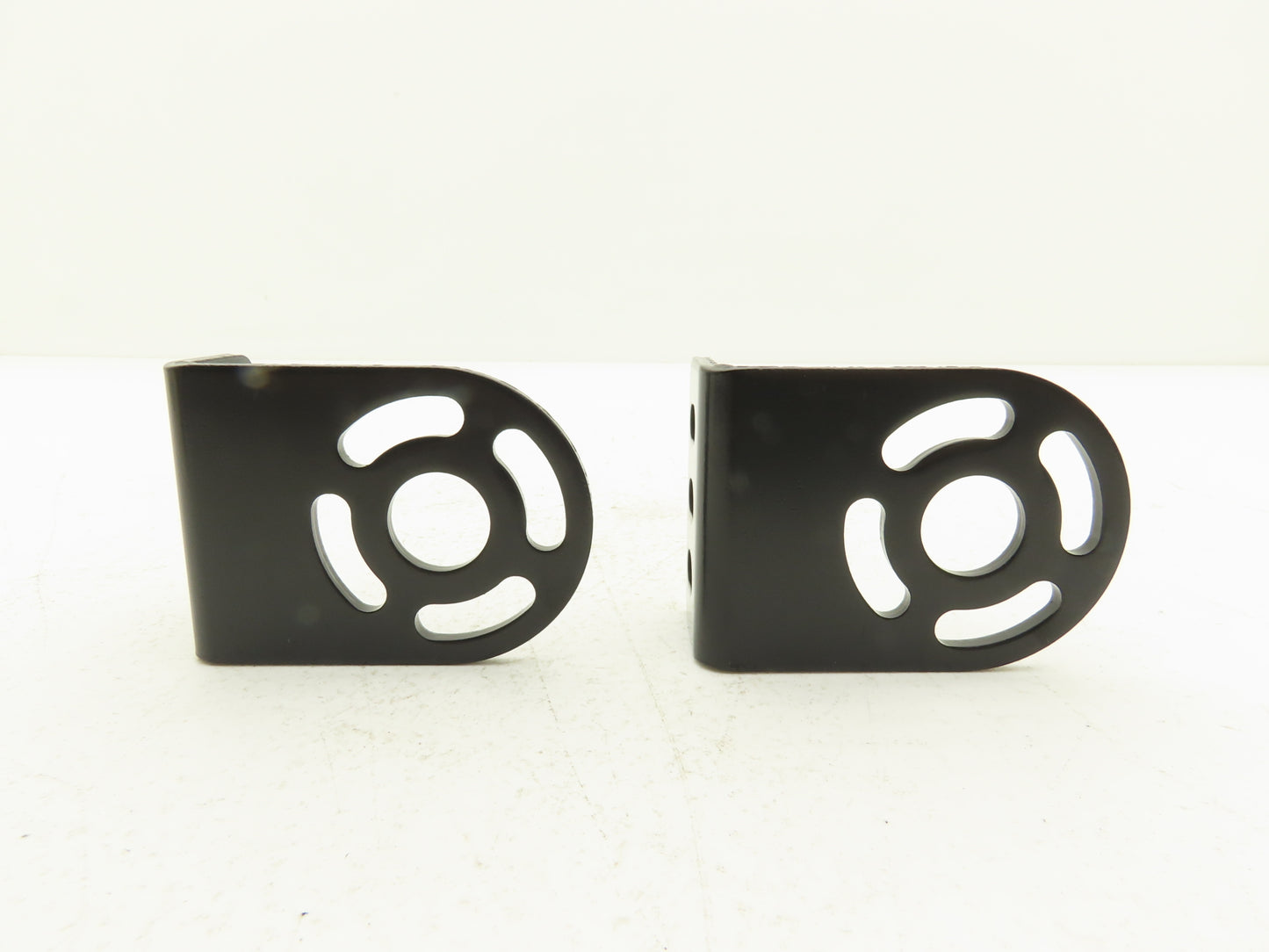 Keyence OP-76819 Light Curtain L Shaped Mounting Bracket  Lot of 4