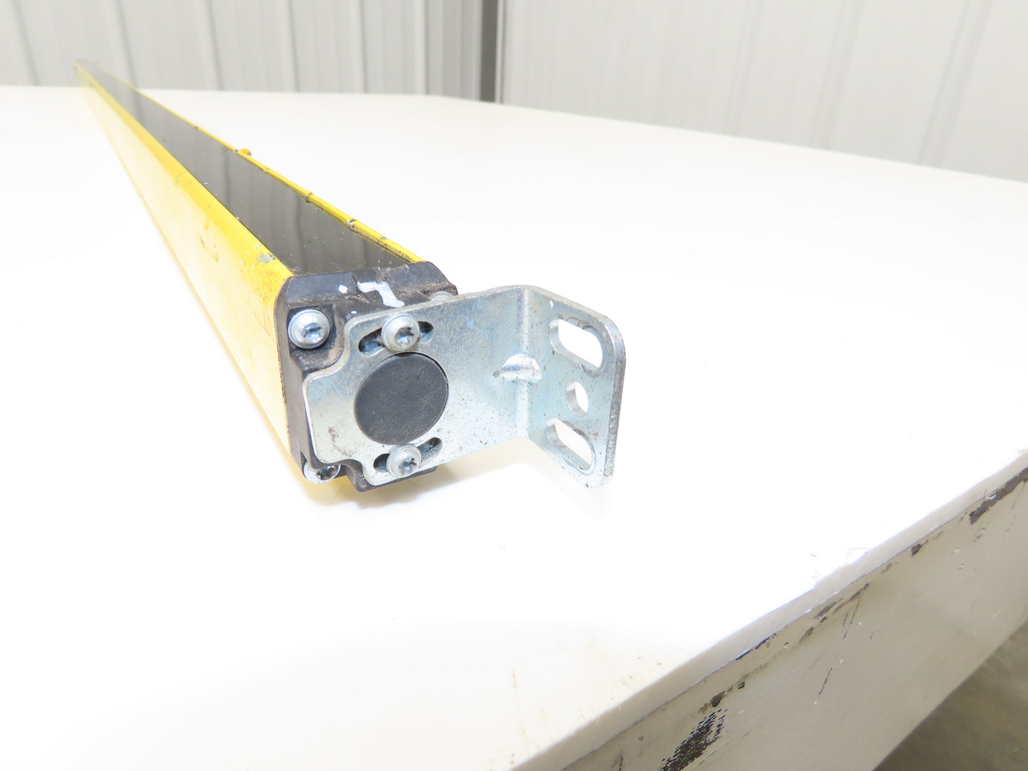 Schmersal SLC440COM-E-1450-14 Safety Light Curtain Transmitter -PARTS OR REPAIR