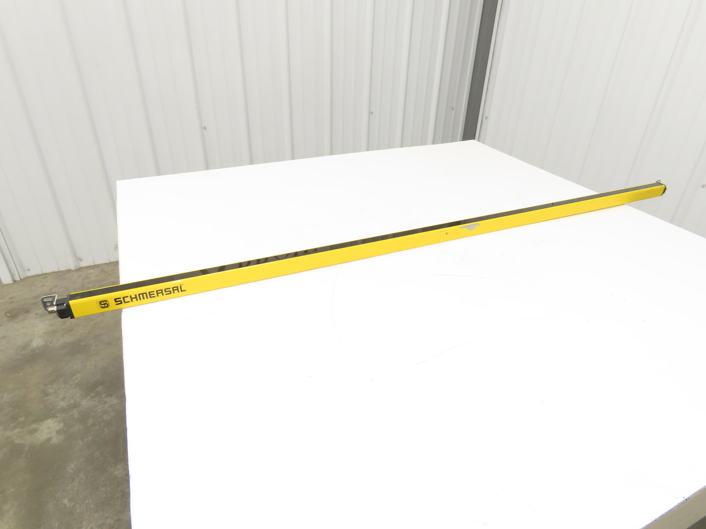 Schmersal SLC440COM-E-1450-14 Safety Light Curtain Transmitter -PARTS OR REPAIR