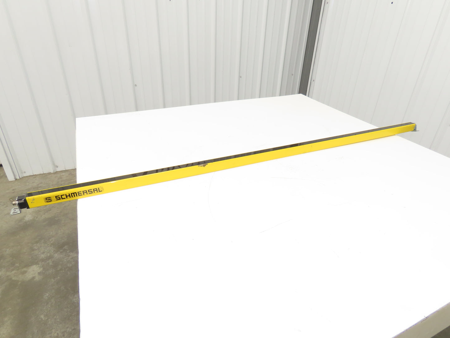 Schmersal SLC440COM-R-1450-14 Safety Light Curtain Receiver Only -Needs Repair
