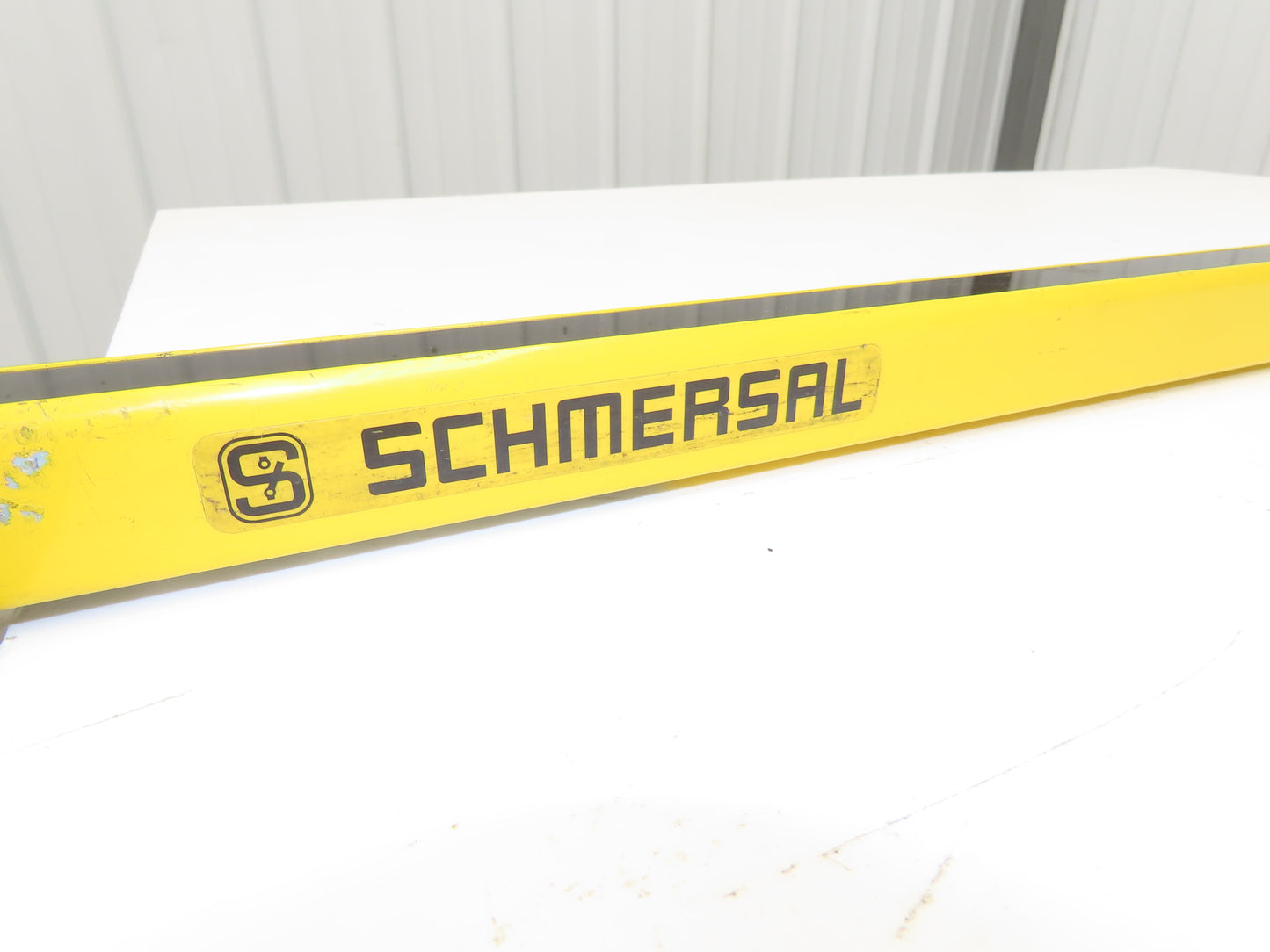 Schmersal SLC440COM-R-1450-14 Safety Light Curtain Receiver Only -Needs Repair