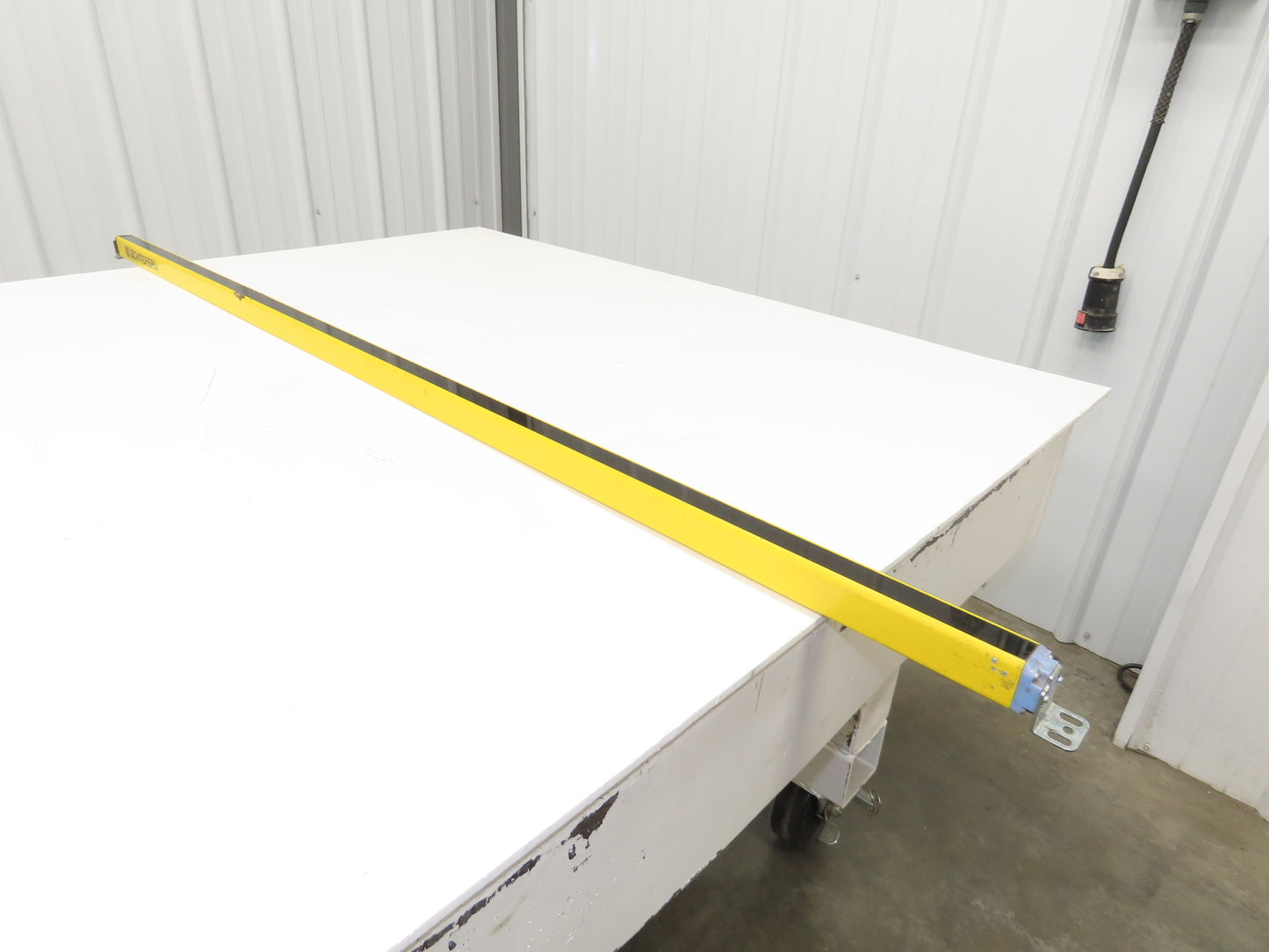 Schmersal SLC440COM-R-1450-14 Safety Light Curtain Receiver Only -Needs Repair