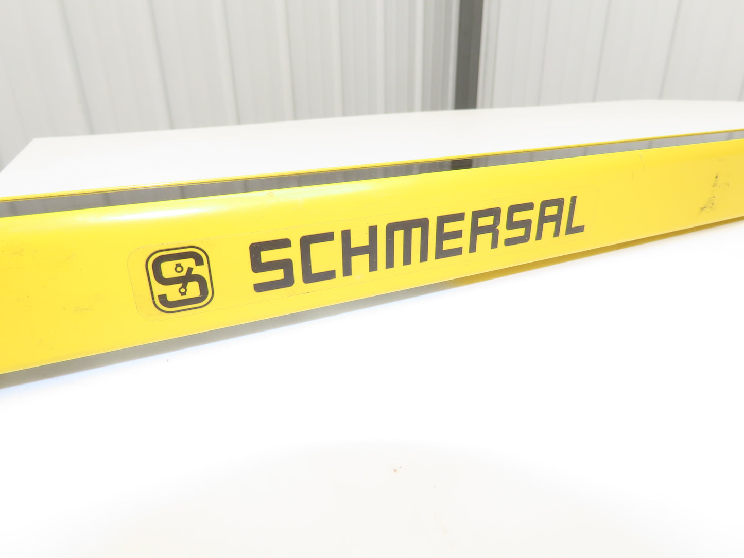 Schmersal SLC440COM-E-1450-14-1050 Safety Light Curtain Emitter -Needs Repair