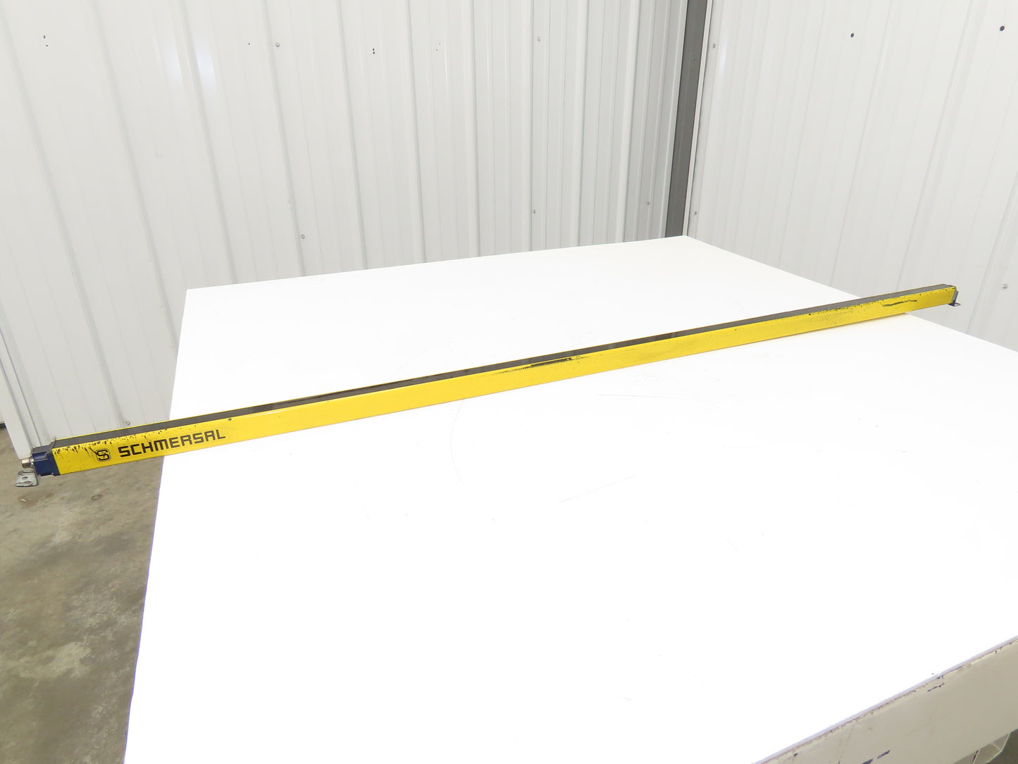 Schmersal SLC440COM-E-1450-30-1050 Safety Light Curtain Emitter -Needs Repair
