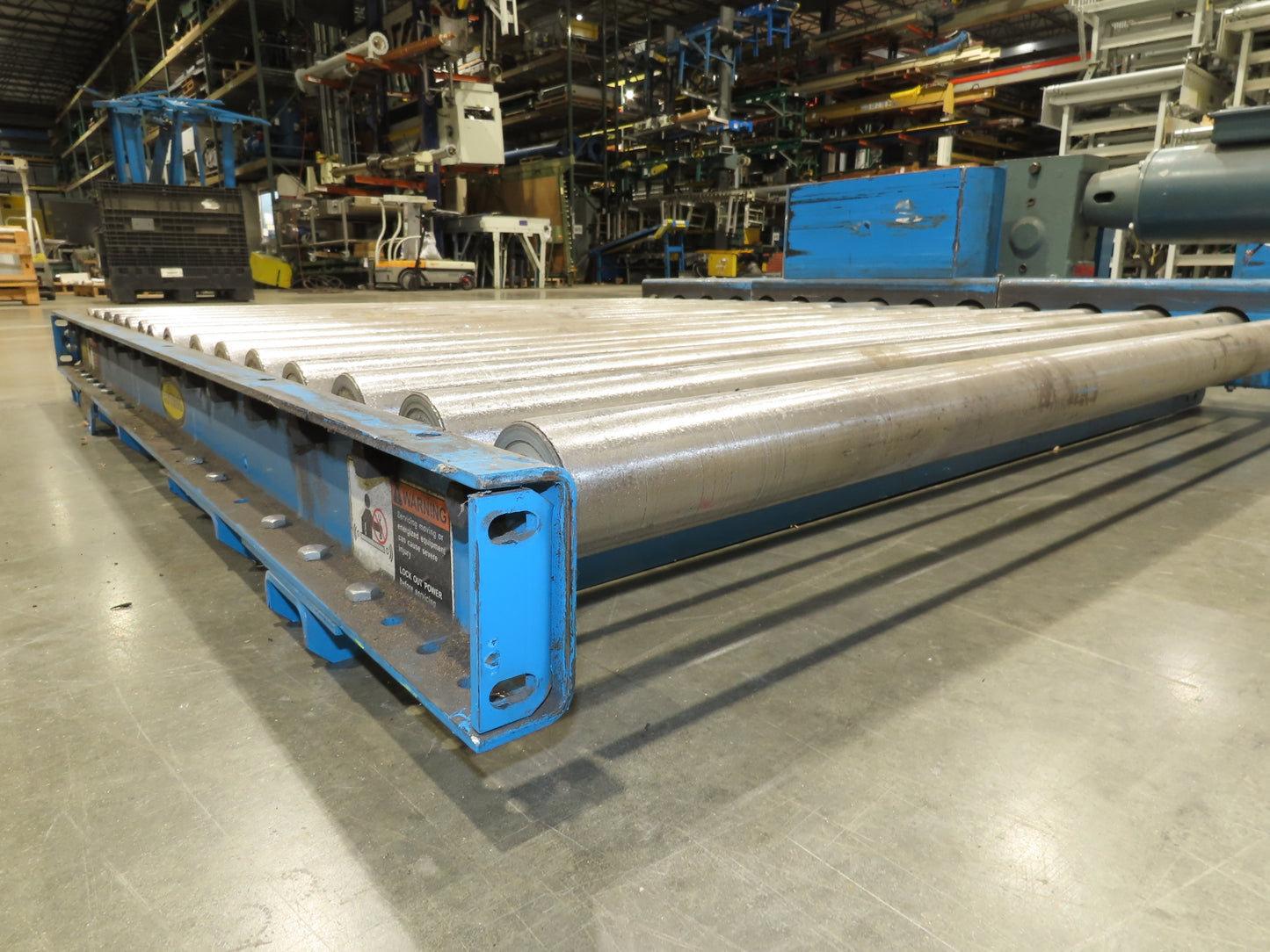 Hytrol 58"W x 5'L Pallet Conveyor 2.5"Roller 51.5"BF 3PH Chain Drive 20FPM