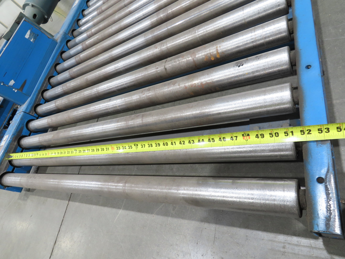 Hytrol 58"W x 5'L Pallet Conveyor 2.5"Roller 51.5"BF 3PH Chain Drive 20FPM