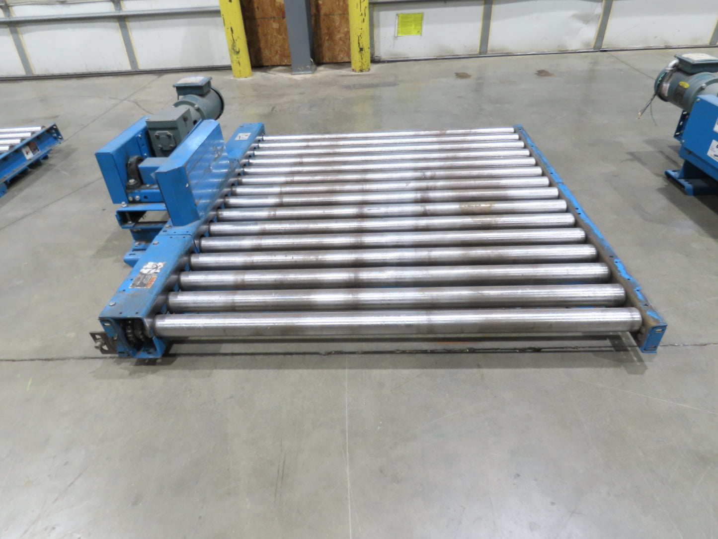Hytrol 58"W x 5'L Pallet Conveyor 2.5"Roller 51.5"BF 3PH Chain Drive 20FPM