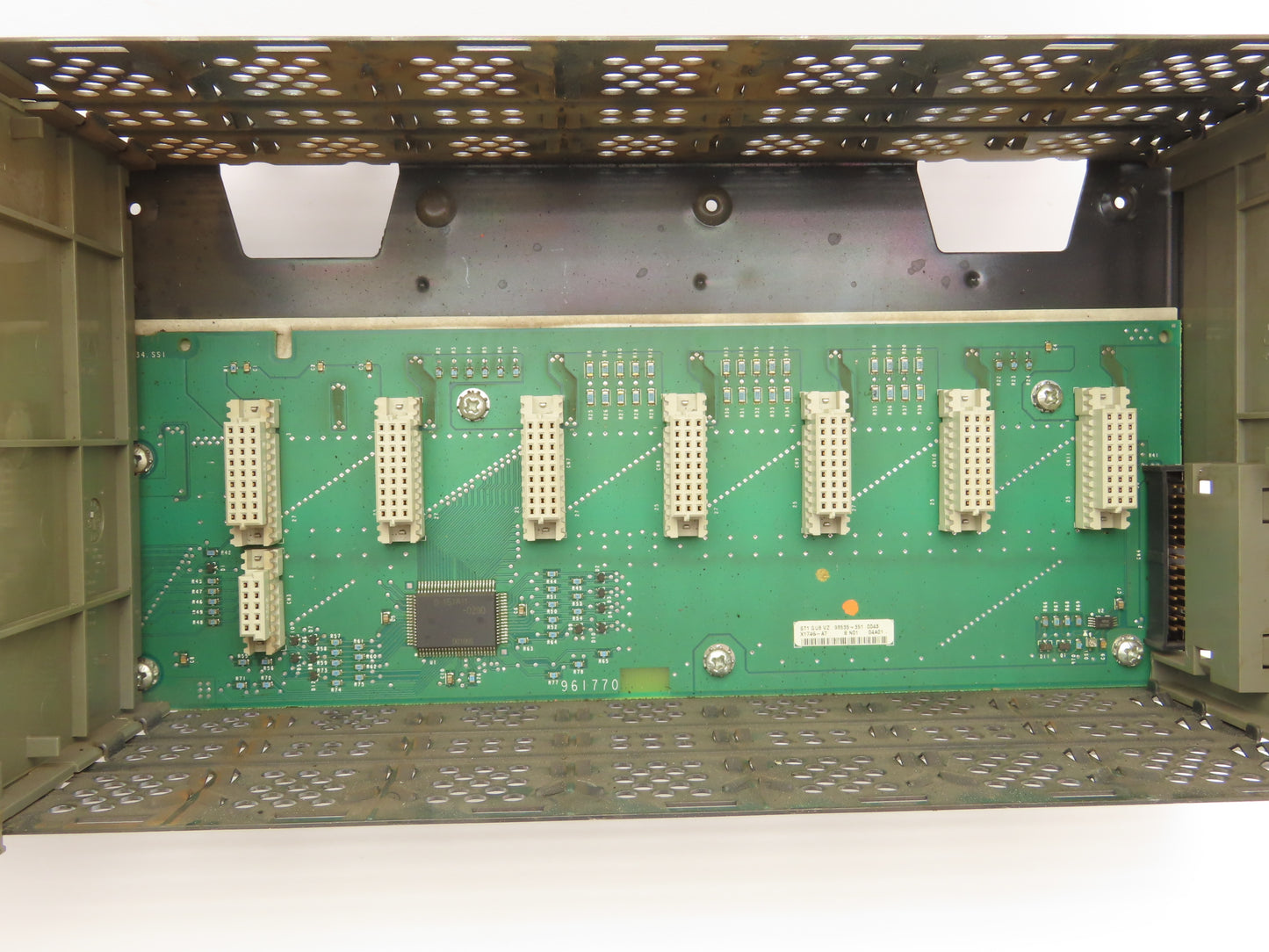 Allen Bradley 1746-A7 I/O 7 Slot Rack Chassis & Power Supply 1746-P2